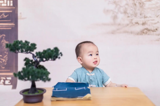 柳林宝宝喊肚子疼怎么回事
